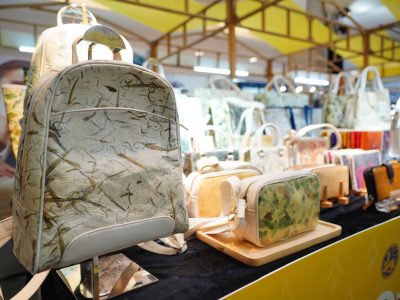 กรมการพัฒนาชุมชน เอาใจสายช้อป ยกทัพสินค้า OTOP จากภูมิปัญญาท้องถิ่น เข้าเมืองกรุงถึงในห้างสรรพสินค้า ปิดท้ายที่เซ็นทรัล บางนา จัดเต็มตลอด 5 วัน หนุนผลิตภัณฑ์ล้ำค่าจากฝีมือคนไทย